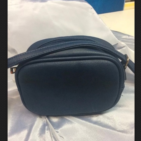 NWT Navy Blue Crossbody purse. With Embellishments - Picture 3 of 4